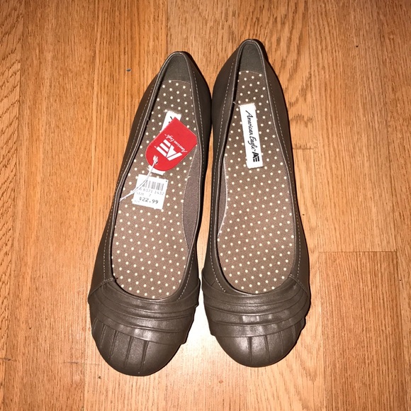 American Eagle Shoe - Picture 2 of 3